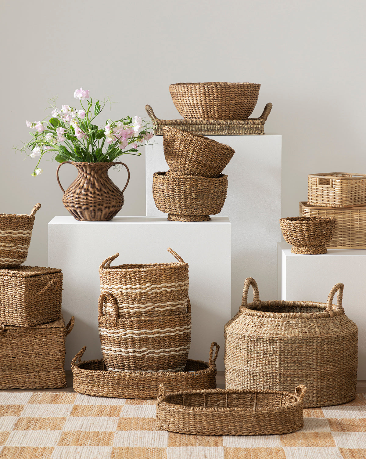 https://cdn.shopify.com/s/files/1/1496/0124/files/20240215_SS_Decor_Baskets_017-T.jpg?v=1712086741