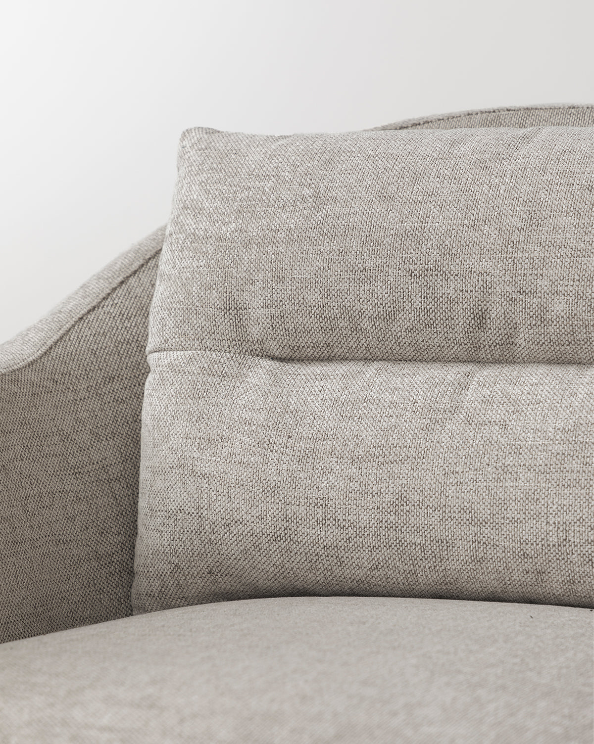 https://cdn.shopify.com/s/files/1/1496/0124/files/CommodoreLoungeChair-MFRN2884-TWN-OS-CS-D2-T.jpg?v=1739471131