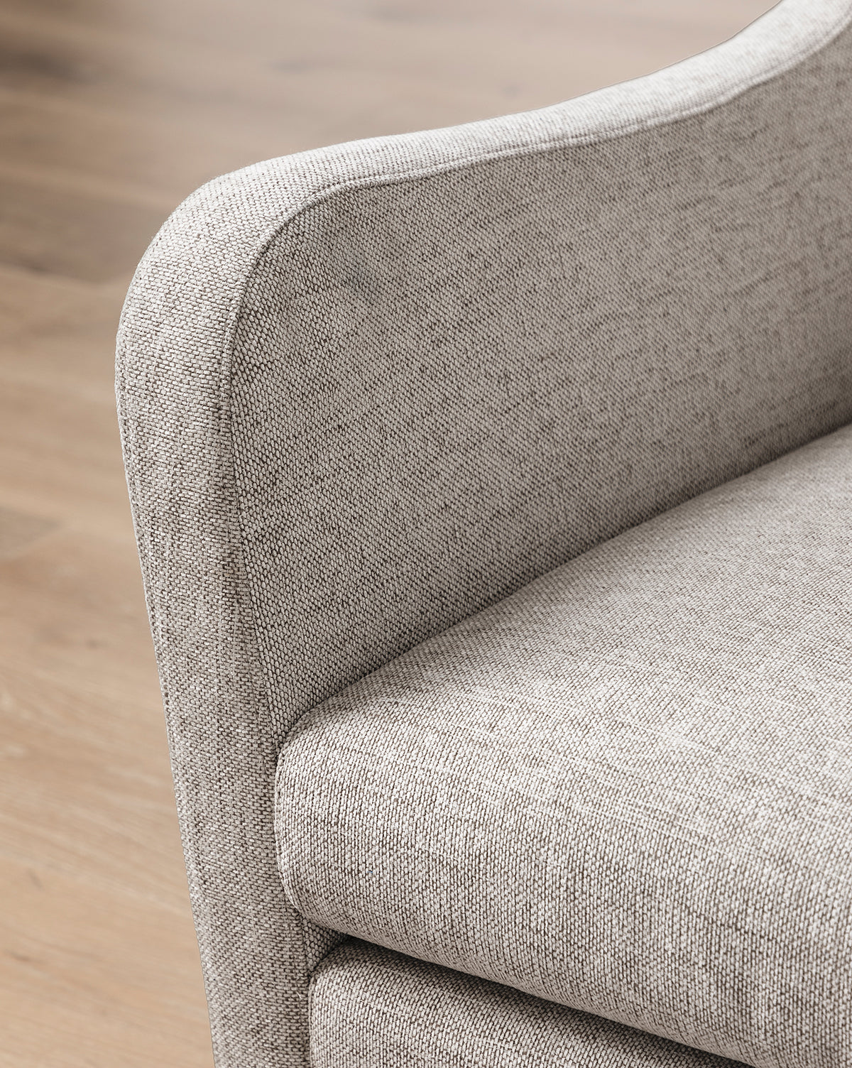 https://cdn.shopify.com/s/files/1/1496/0124/files/CommodoreLoungeChair-MFRN2884-TWN-OS-CS-D3-T.jpg?v=1763411371
