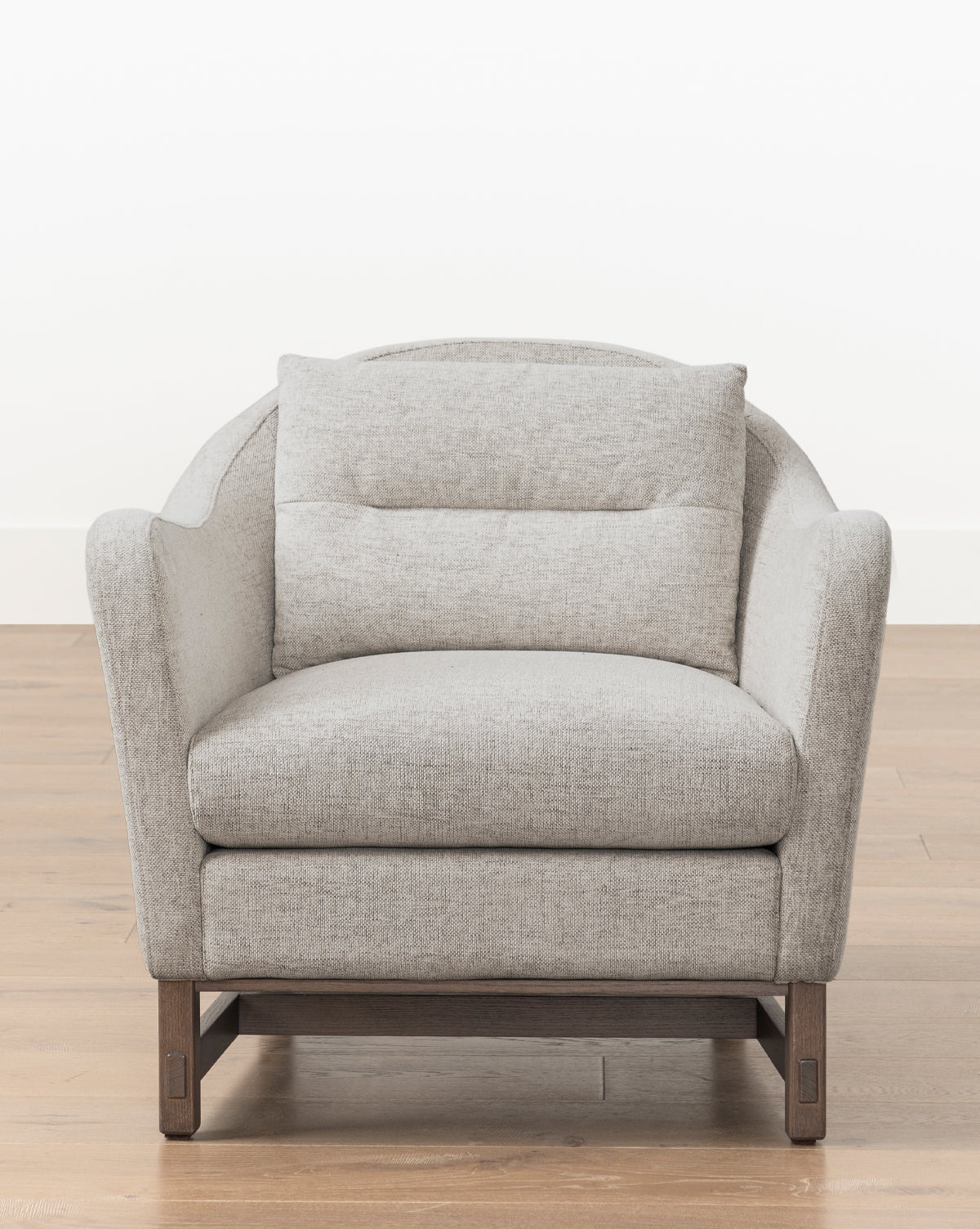 https://cdn.shopify.com/s/files/1/1496/0124/files/CommodoreLoungeChair-MFRN2884-TWN-OS-CS-MAIN-T.jpg?v=1763411352