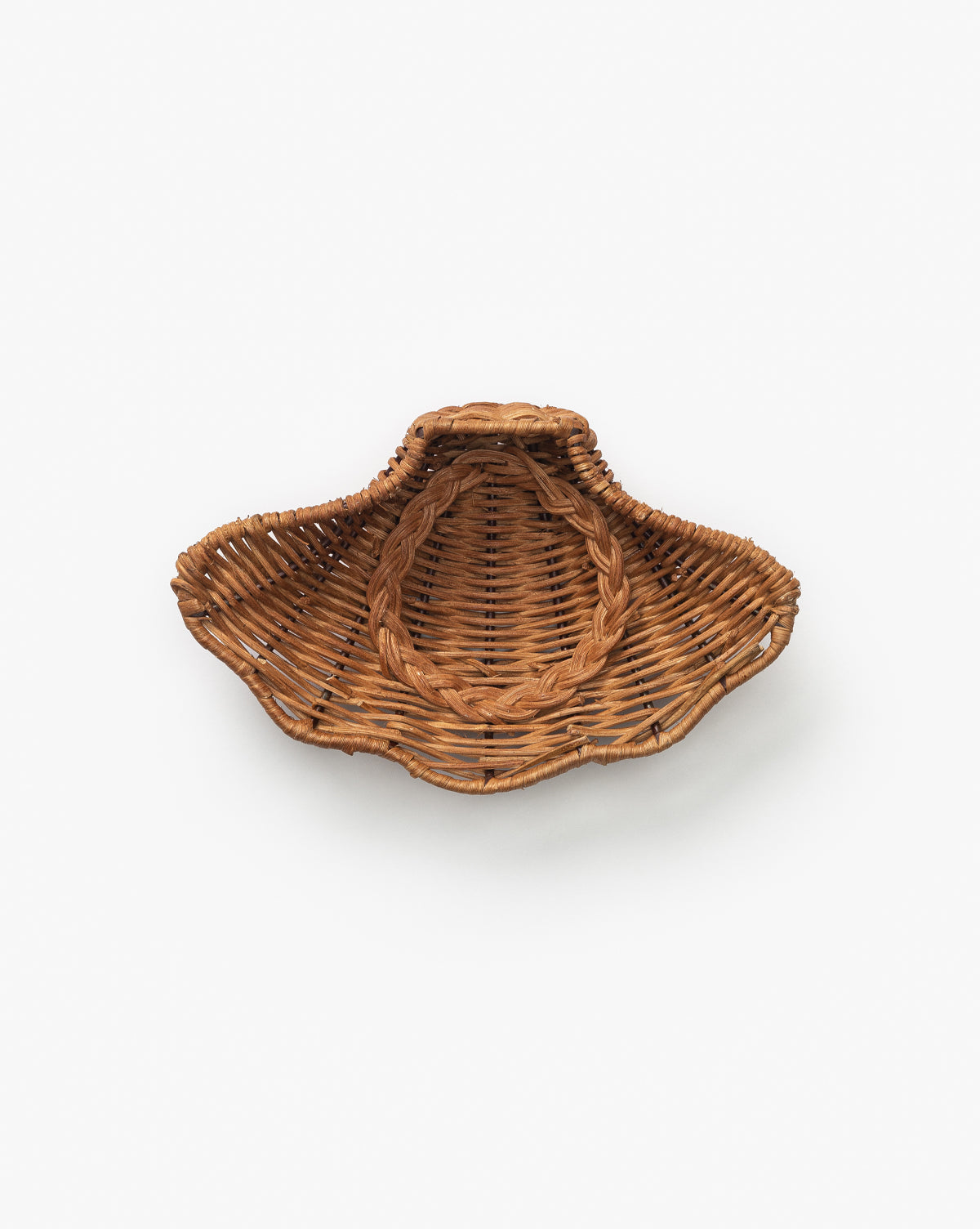 https://cdn.shopify.com/s/files/1/1496/0124/files/ConchaDish-MDCR3046-NAT-S-MAIN-T.jpg?v=1745943451