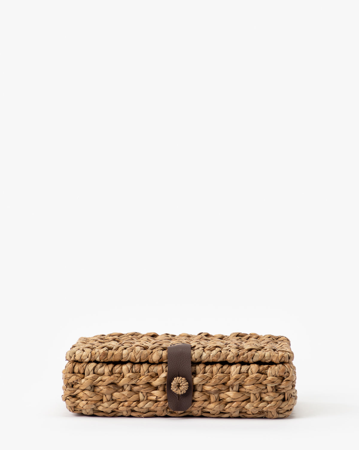 https://cdn.shopify.com/s/files/1/1496/0124/products/CorinneWovenBox-MDCR2611-NAT-S.jpg?v=1754344222