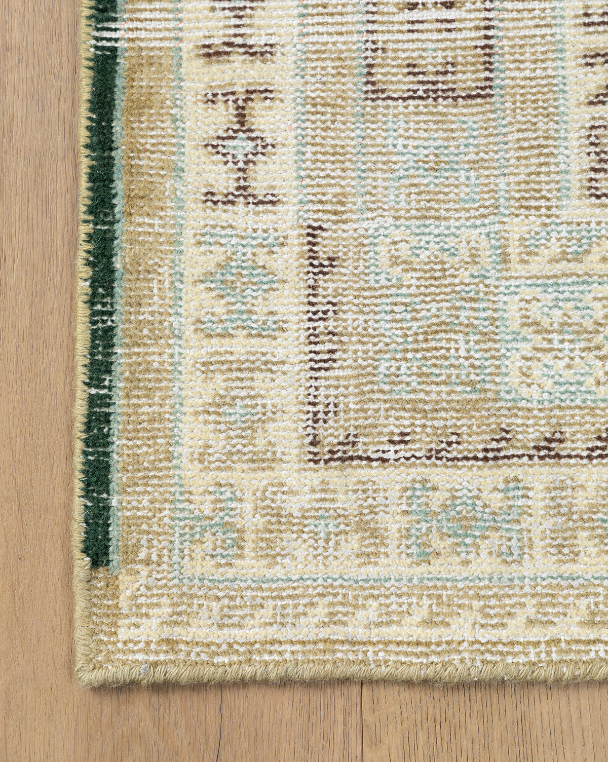 https://cdn.shopify.com/s/files/1/1496/0124/products/EvangelineHand-KnottedWoolRug-MRUG0872-MLT-MAIN.jpg?v=1754004769