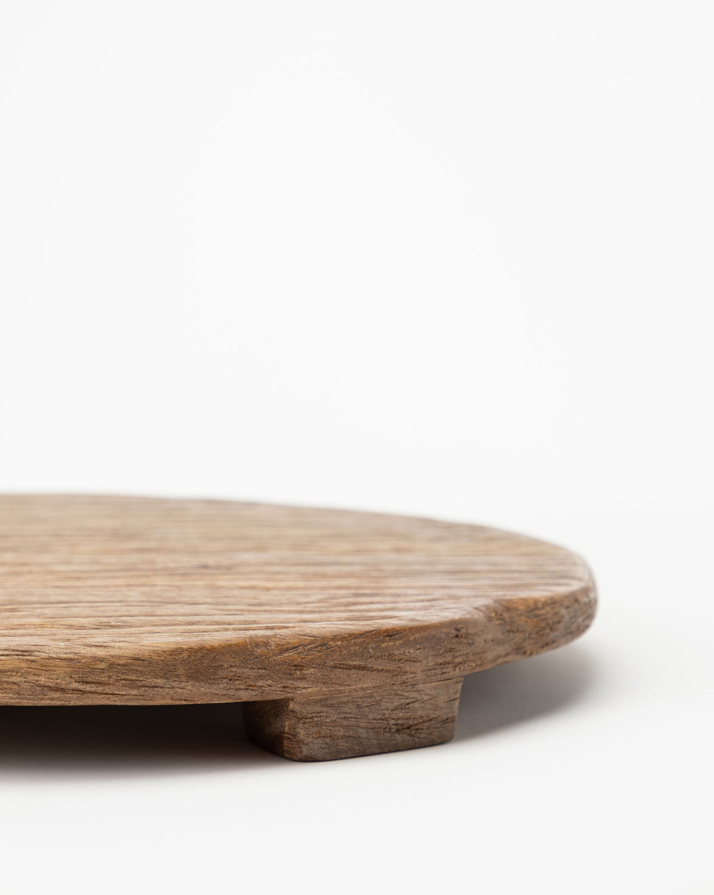 https://cdn.shopify.com/s/files/1/1496/0124/products/MangoWoodCarvedPedestal_MKTN0561-BWN-D1.jpg?v=1754007181
