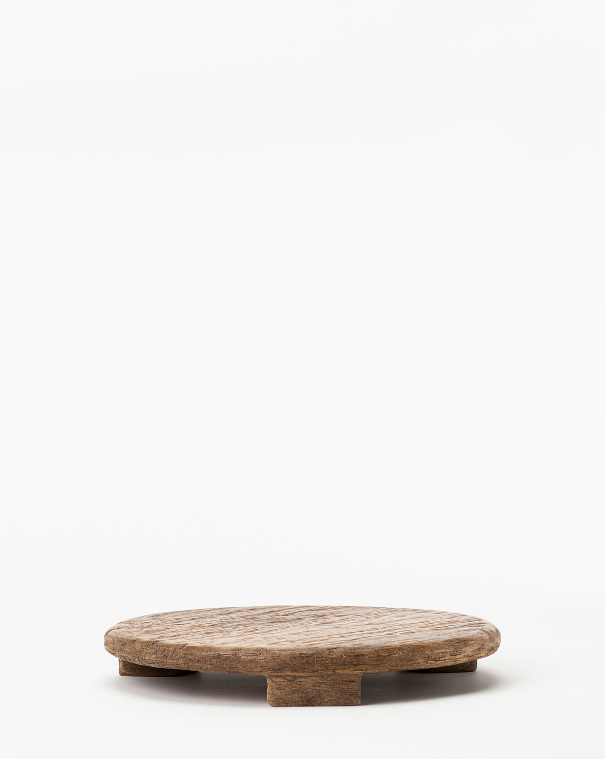 https://cdn.shopify.com/s/files/1/1496/0124/products/MangoWoodCarvedPedestal_MKTN0561-BWN-M.jpg?v=1754007181