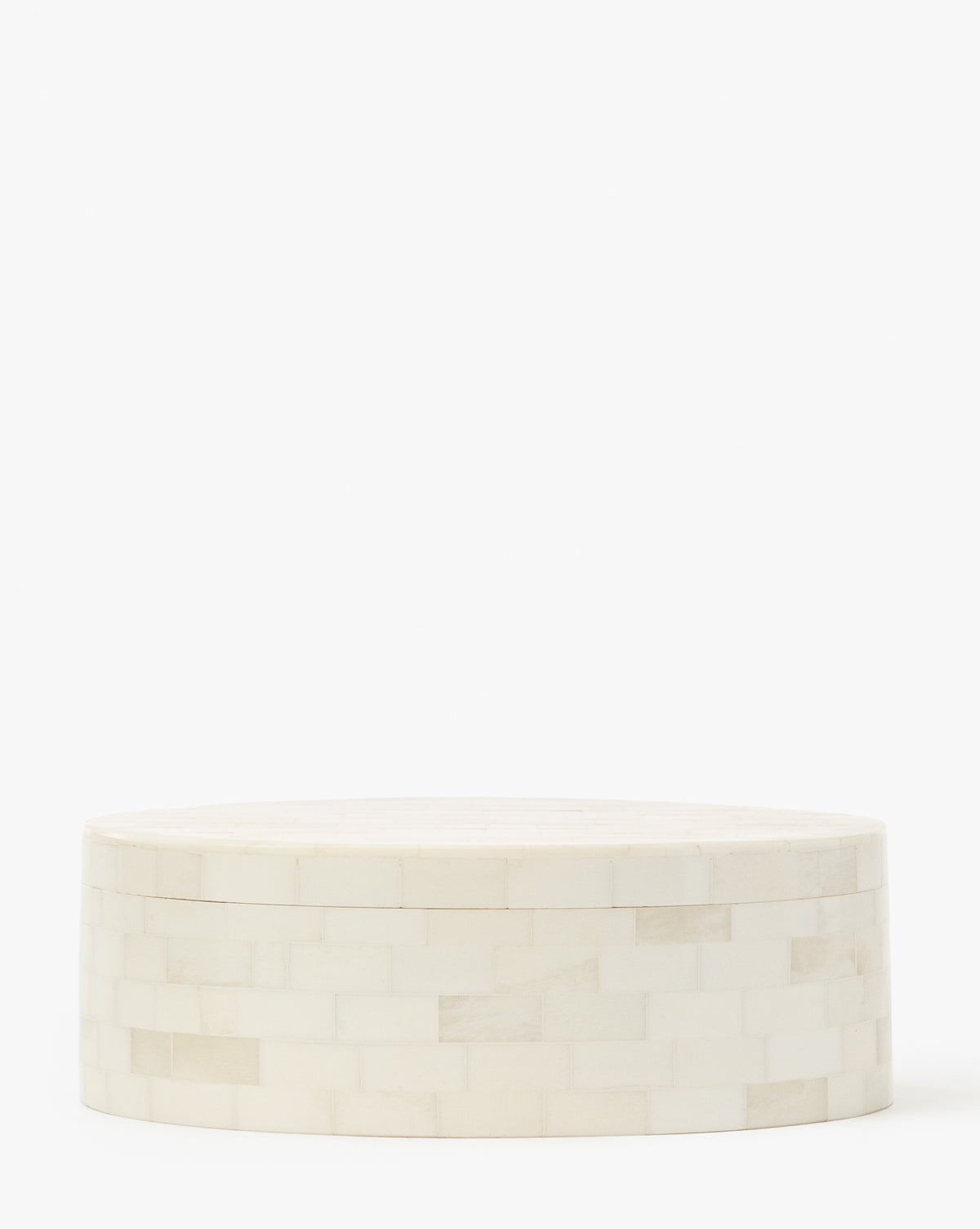 https://cdn.shopify.com/s/files/1/1496/0124/files/NicoOvalBoneBox-MDCR2876-BNE-S-MAIN-T.jpg?v=1754510460