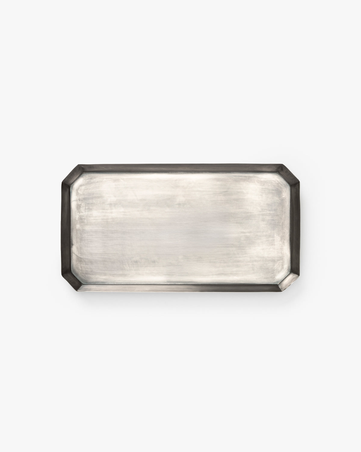 https://cdn.shopify.com/s/files/1/1496/0124/files/SimoneMetalTray-MBTH0400-ASL-OS-MAIN-T.jpg?v=1733872417