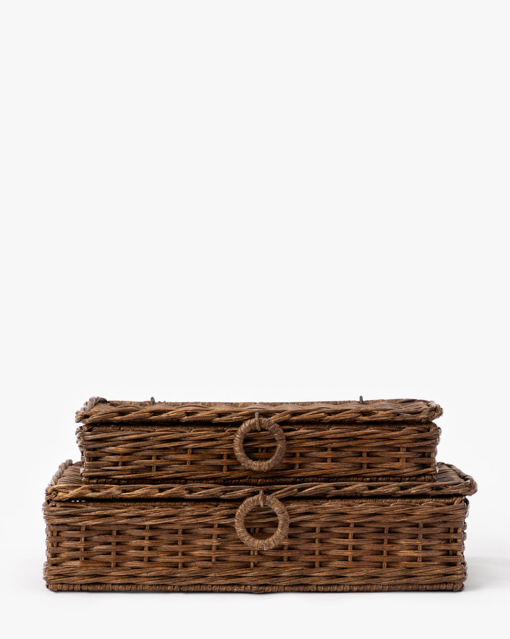 https://cdn.shopify.com/s/files/1/1496/0124/files/WindmereWovenBox-MDCR2989-BWN-MAIN-T.jpg?v=1743699361